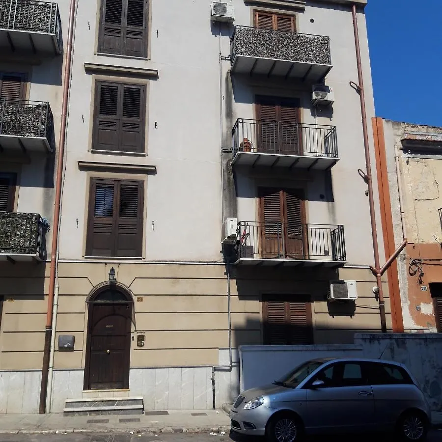 Nice Apartment In The Center Of Palermo - Bivani Via Colonna Rotta Italy